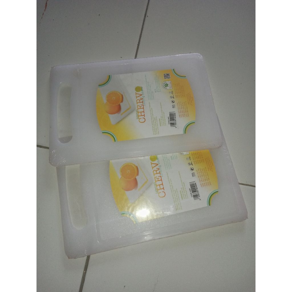 talenan chervo cutting board