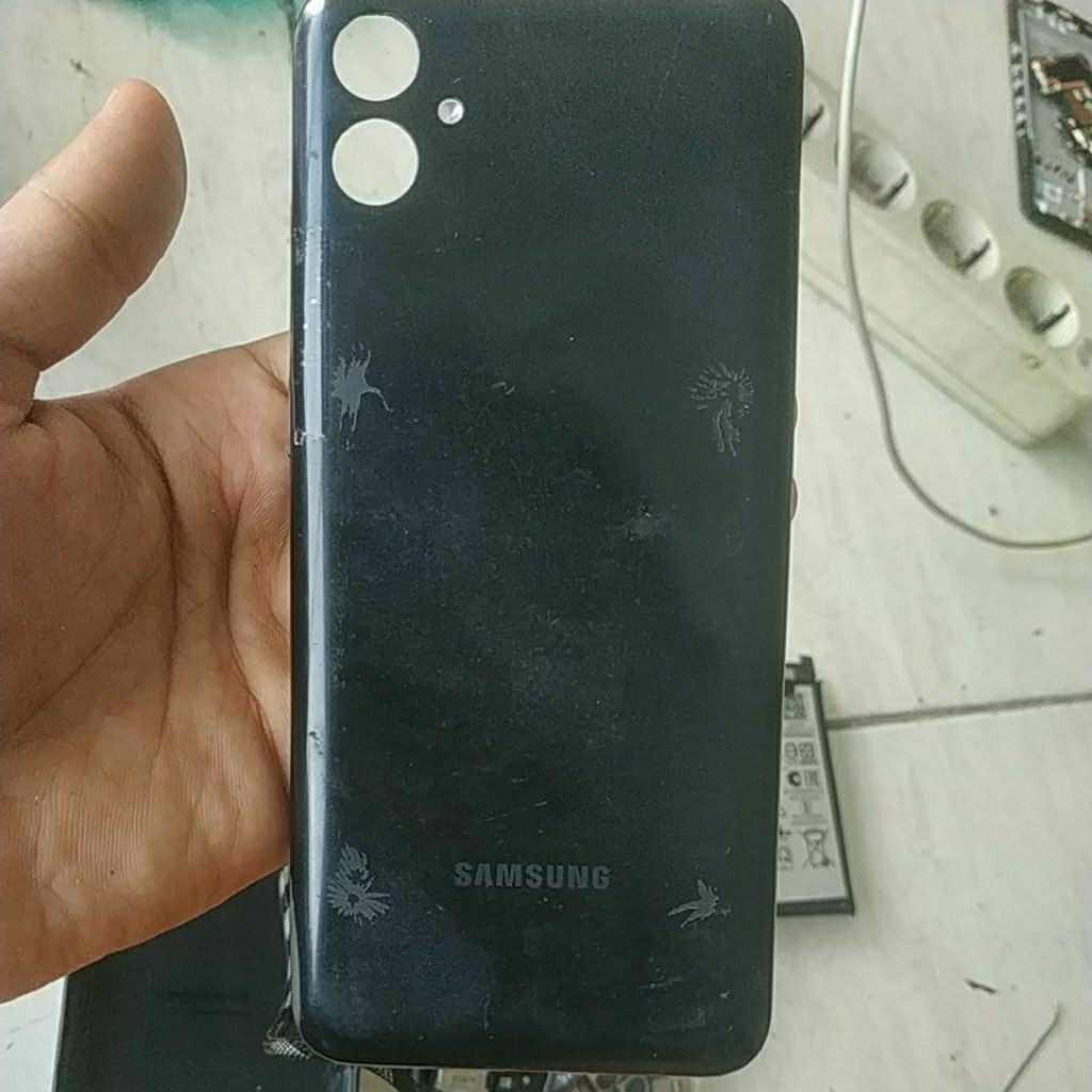 backdoor bekas samsung a04e cek deskripsi