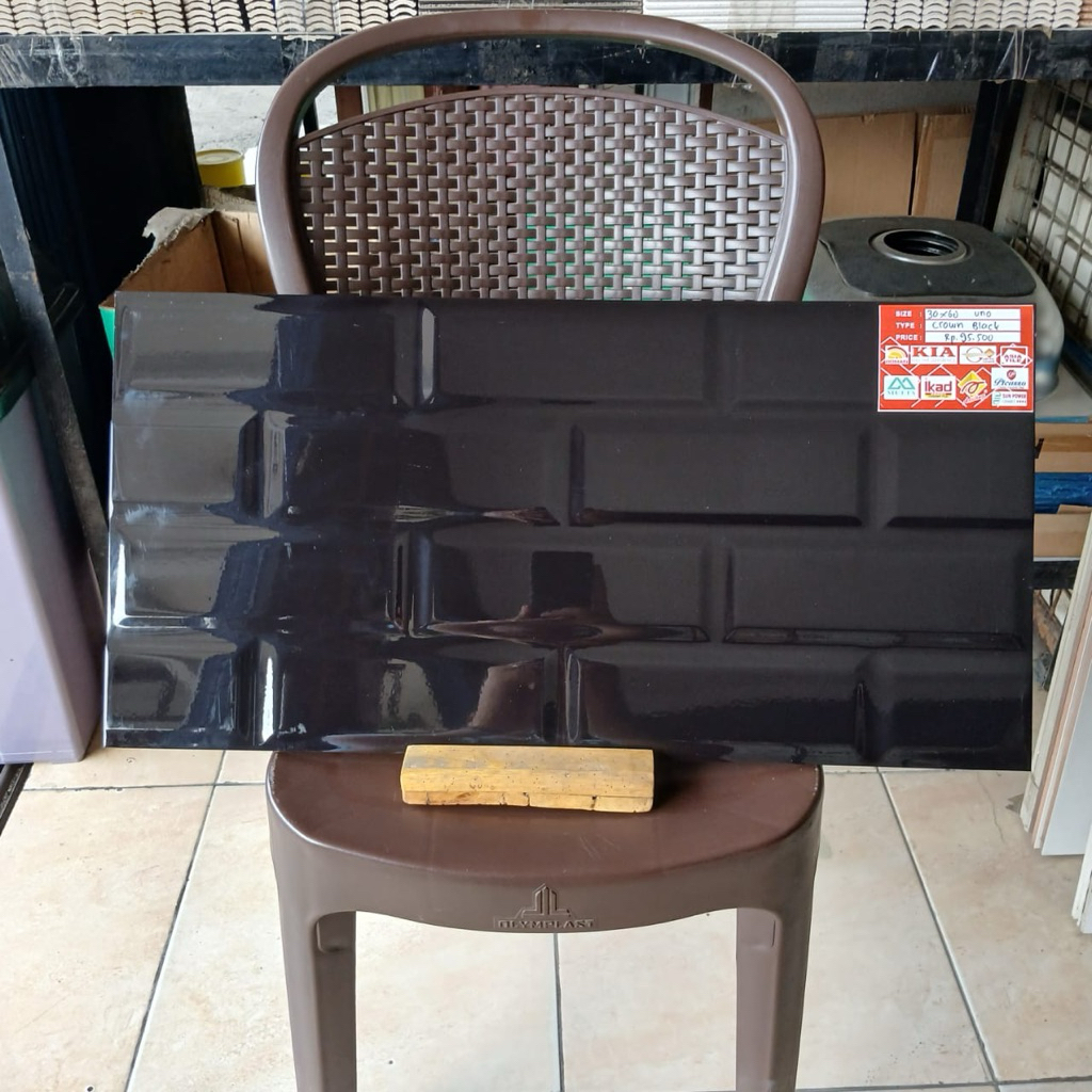 Keramik Dinding 30x60 Crown Black | Uno