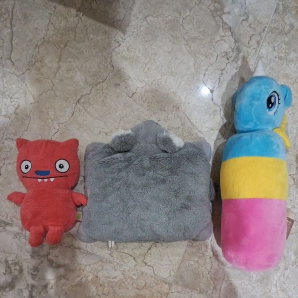 Preloved bekas boneka guling unicorn / boneka bantal koala / ugly dolls pink
