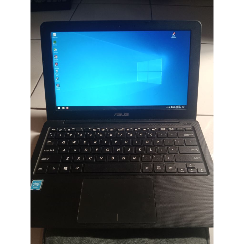 NOTEBOOK ASUS E202S SECOND