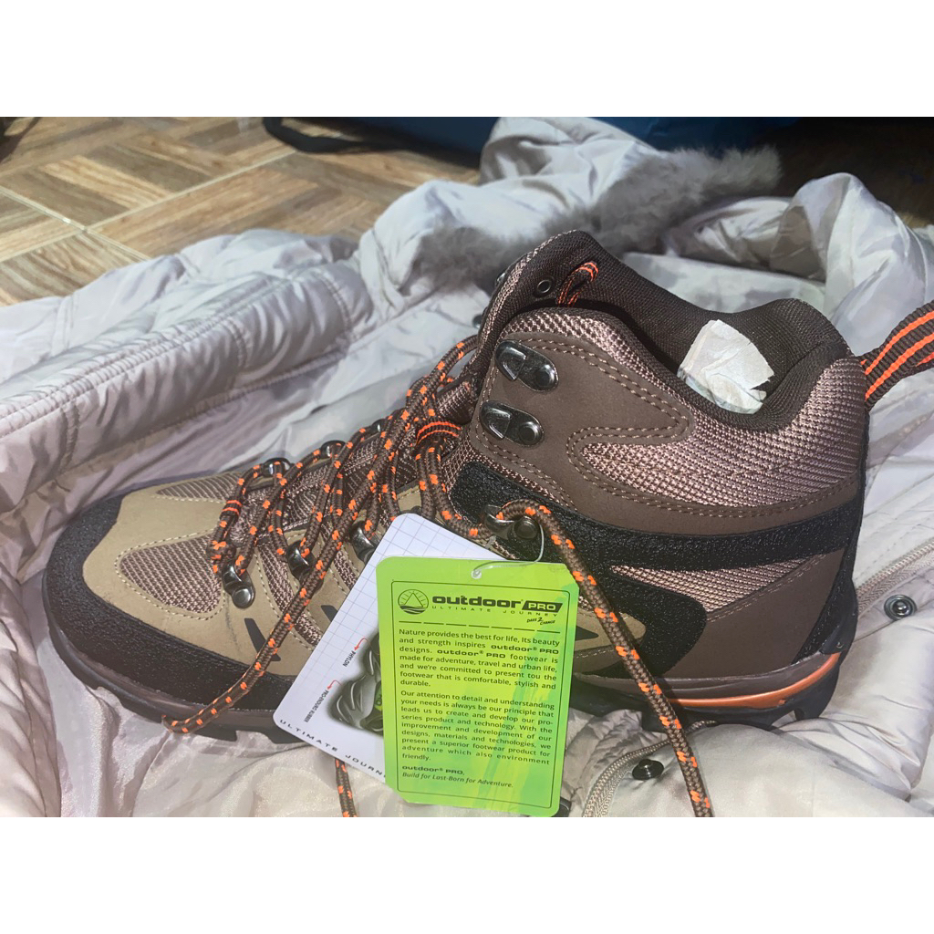 Sepatu Outdoor Pro