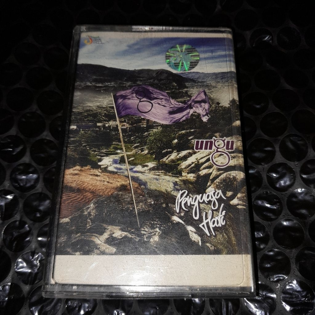 kaset pita Ungu band penguasa hati