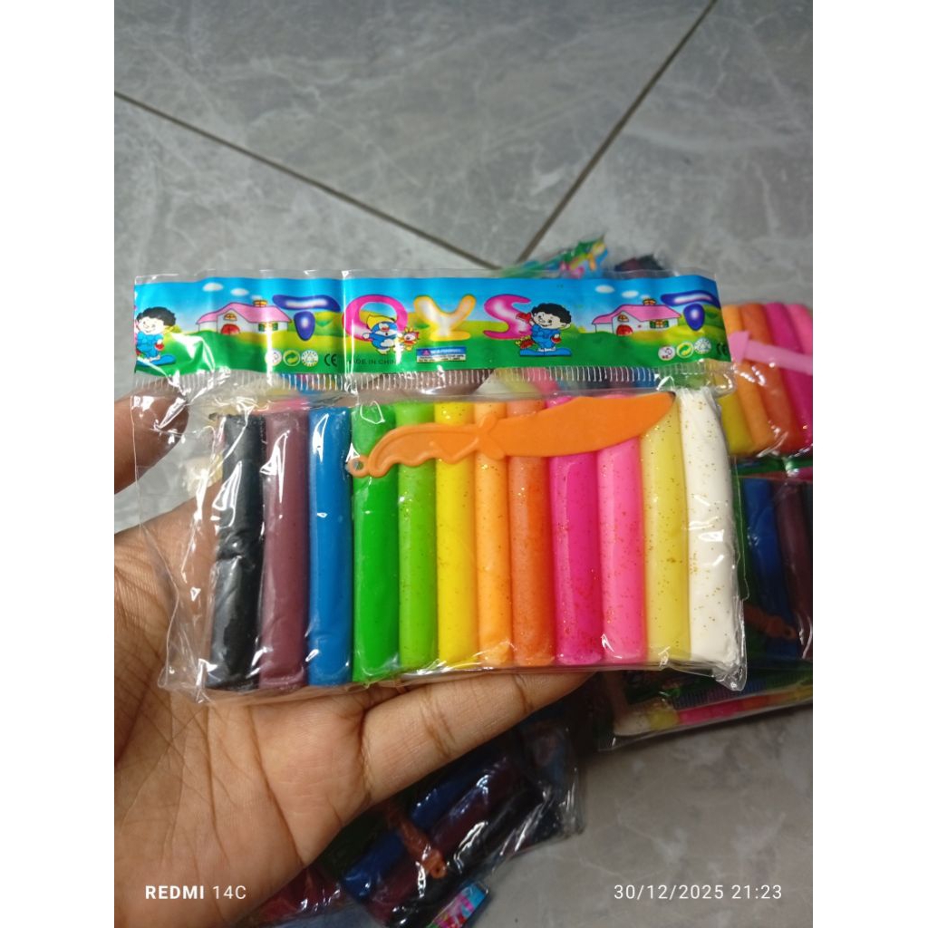 MAINAN ANAK LILIN MALEM GLITER ISI 12 WARNA