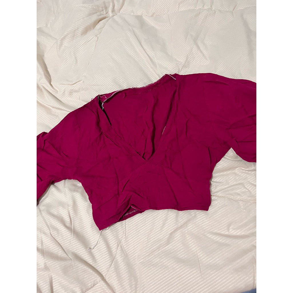 Atasan Wanita Magenta | Crop Top | Preloved | V-Neck Stylish