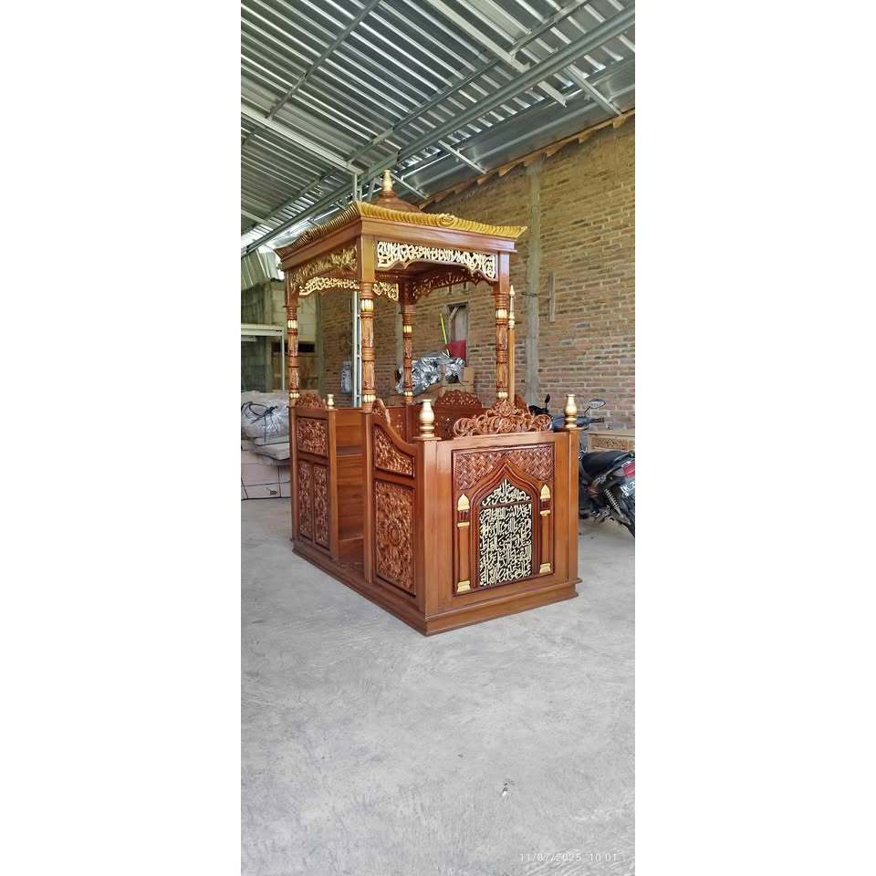 mimbar masjid jati jepara Mimbar podium kaligrafi ukir, mimbar podium mewah, mimbar podium kayu jati