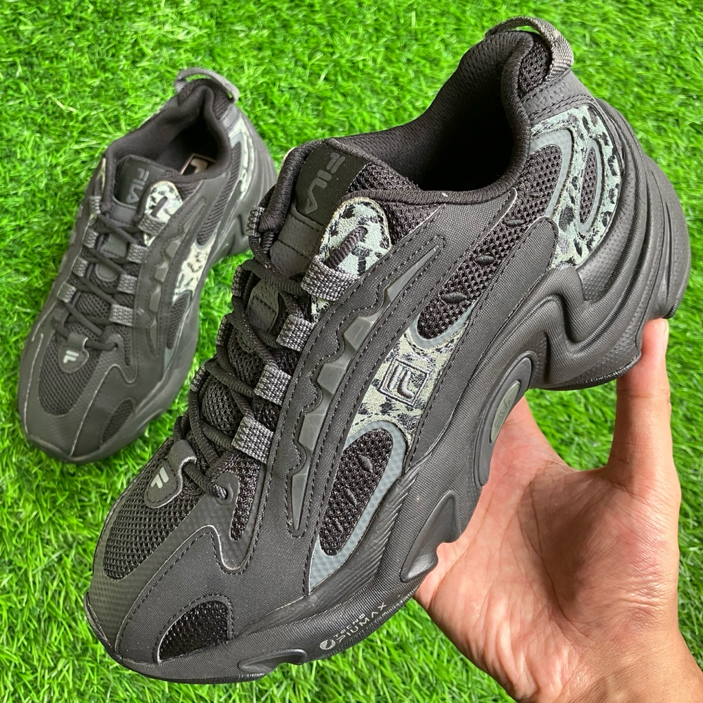 FILA Leopard Print in Black sneakers shoes size 38,5