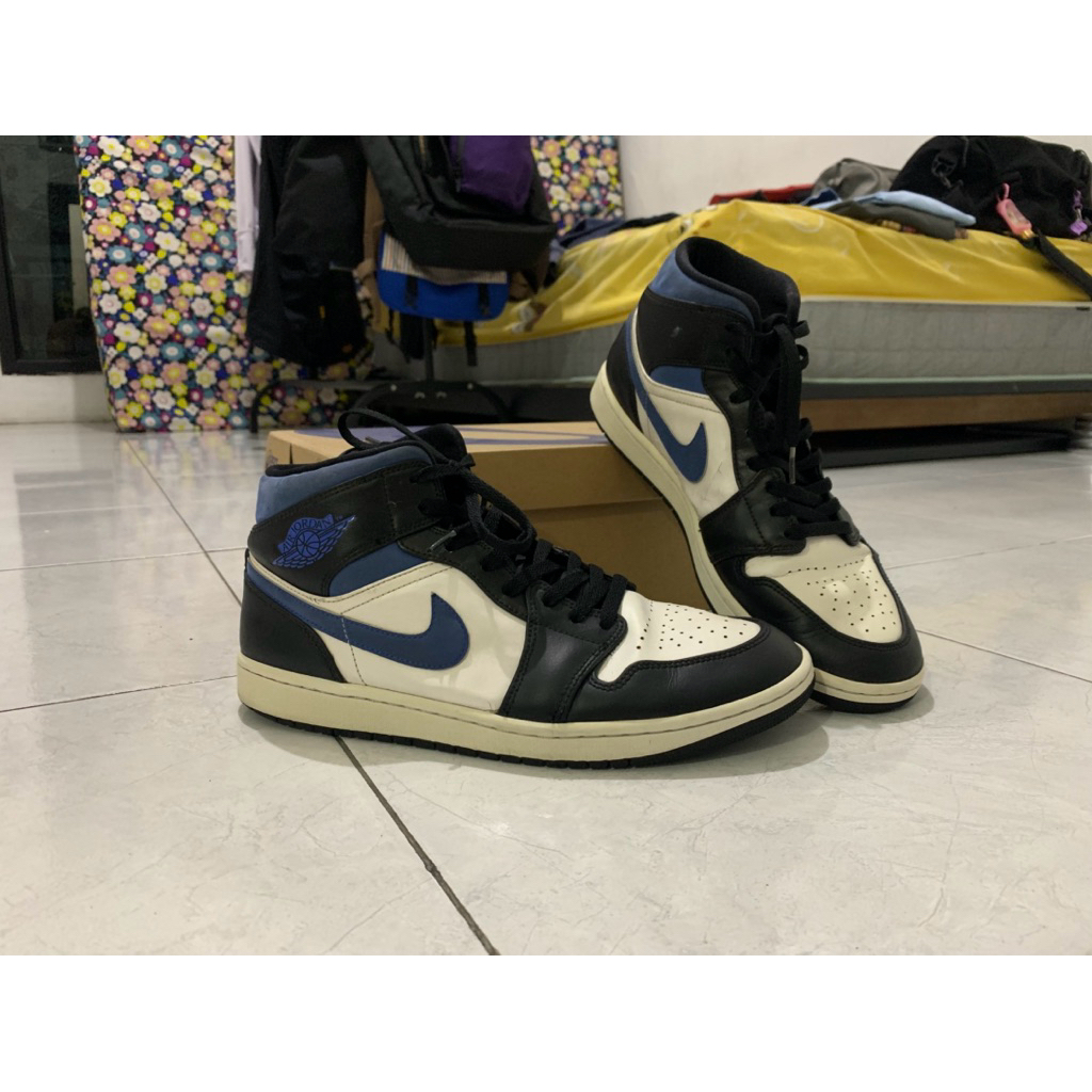 Preloved Nike Air Jordan 1 Mid Racer Blue Size 45