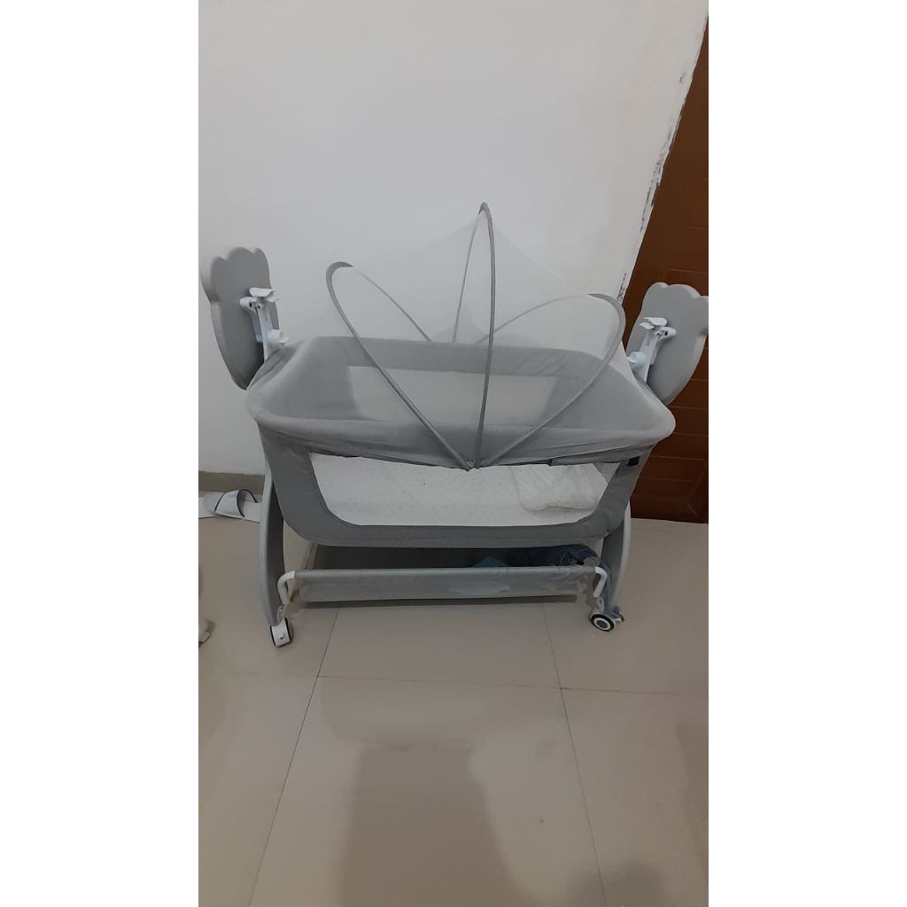 ayunan tempat tidur bayi