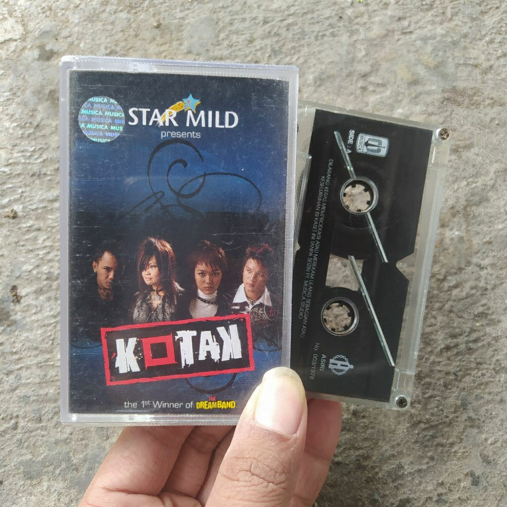 Kaset Pita Kotak