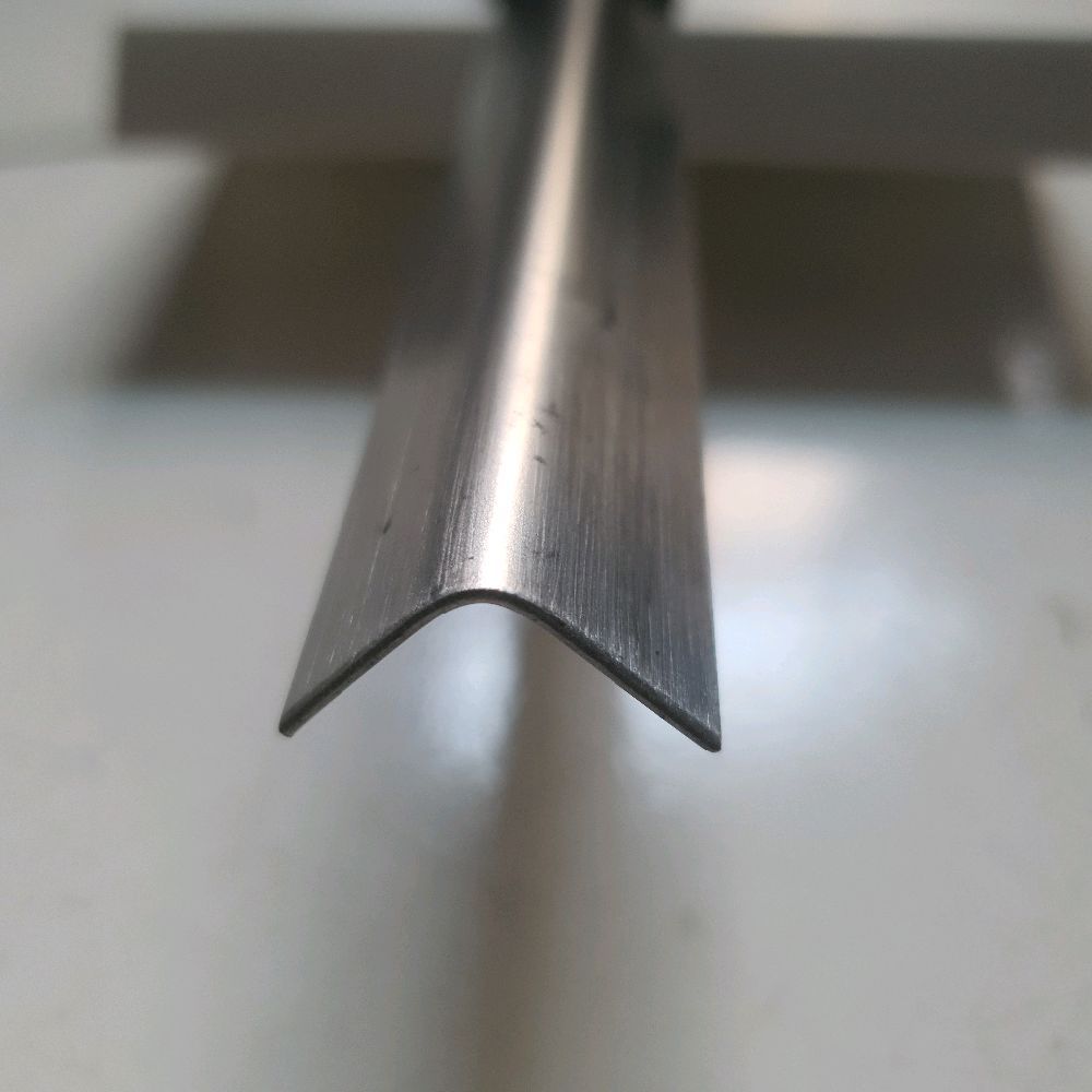 Lis Siku Stainless Hairline Tebal 1,2 mm Panjang Custom