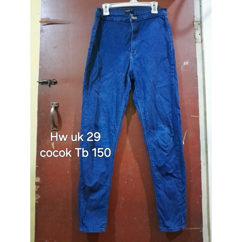 Jeans Wanita lembut tidak kaku