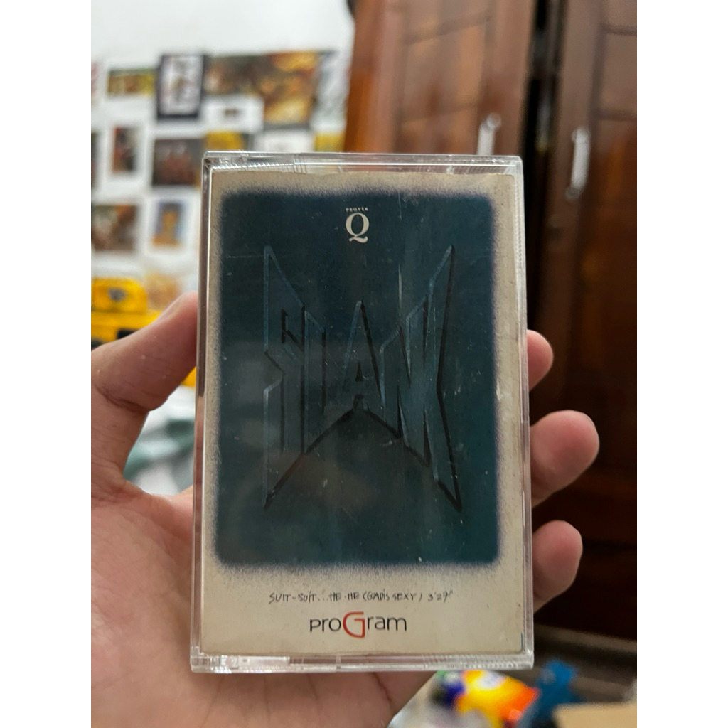 kaset pita slank suit suit