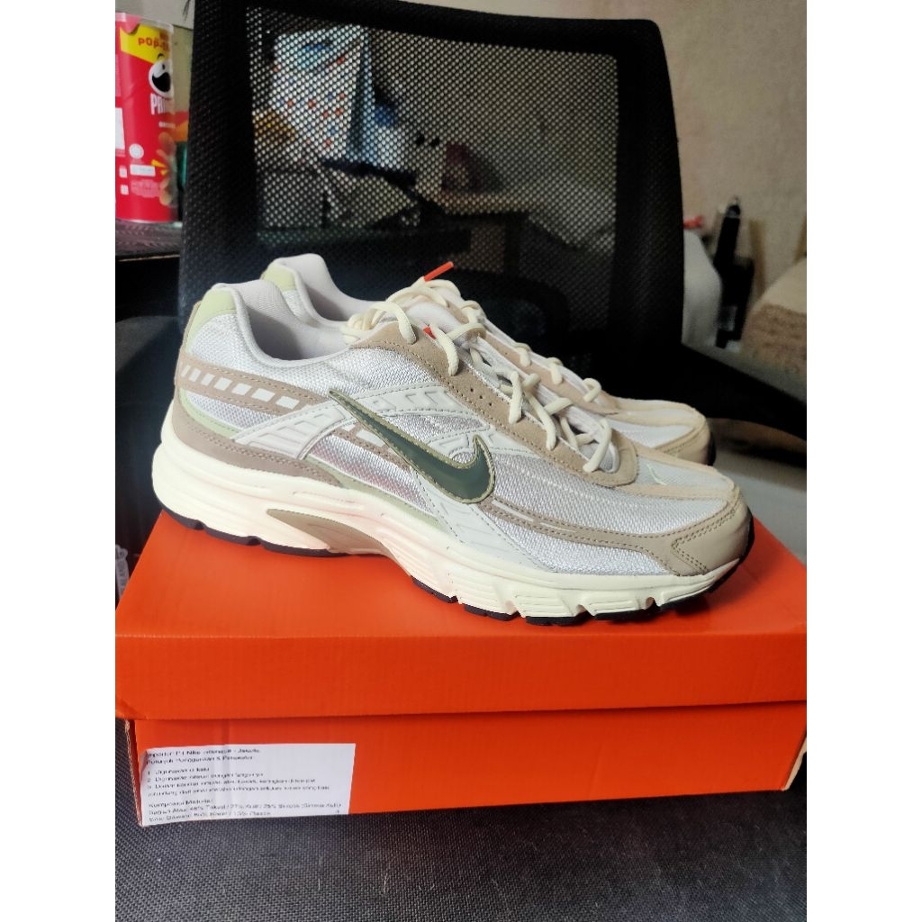 Nike Initiator. BNIB. Size 46 us 12