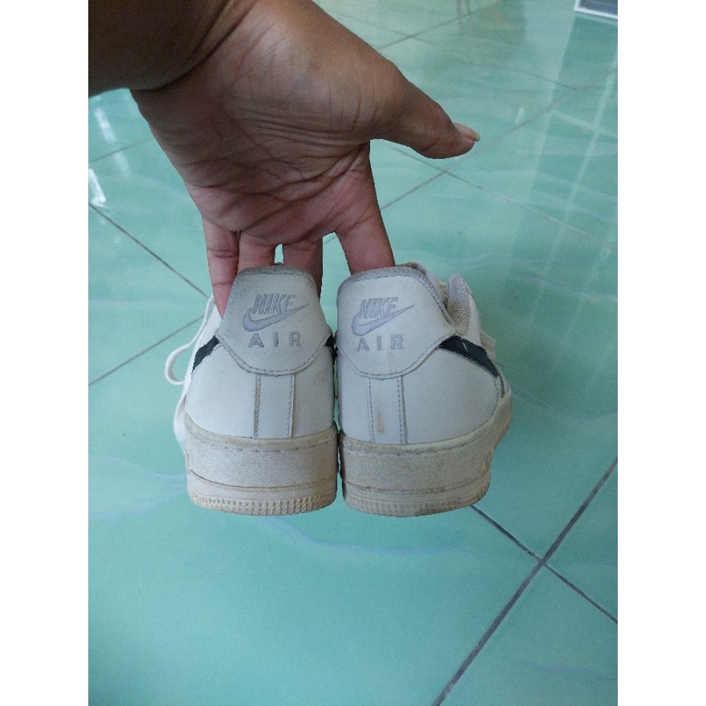 SEPATU NIKE AF1 LOW CENTANG HITAM SIZE 41 SECOND