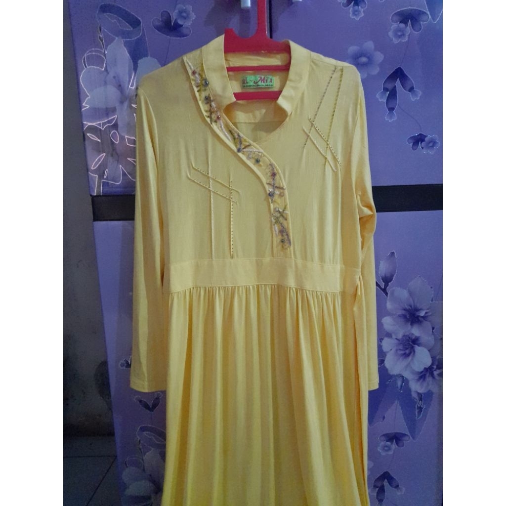 Gamis kuning