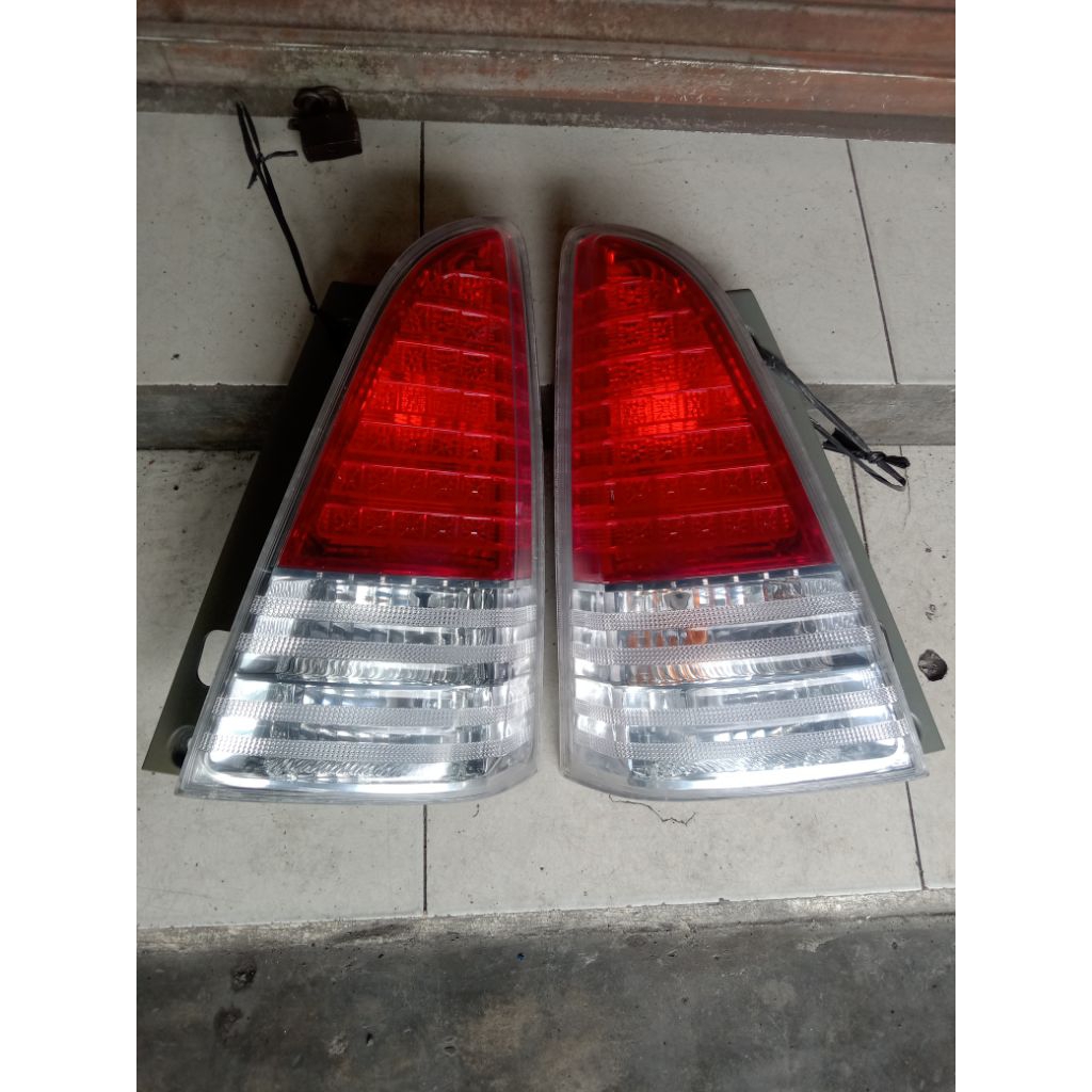 stoplamp Innova 2010 original