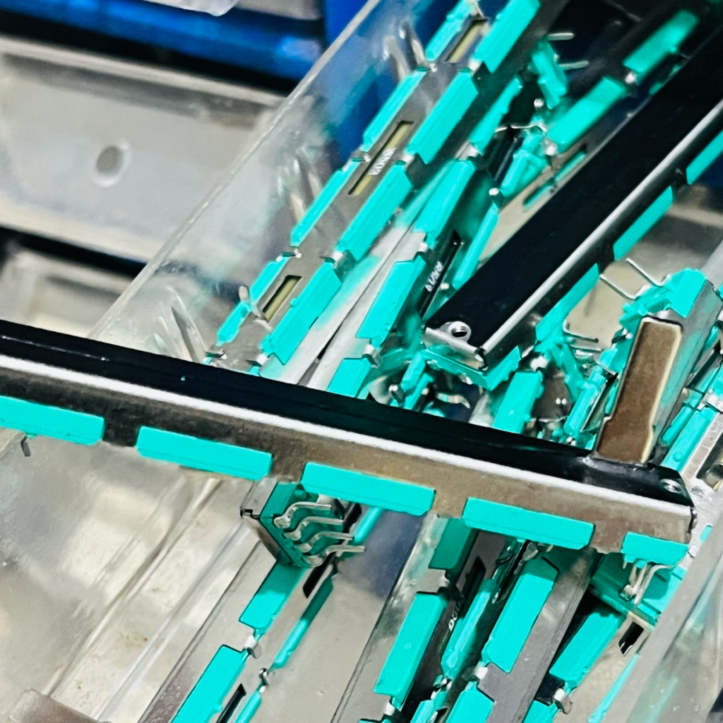 Potensio Geser 7,5cm 50k  Kaki 4-2 / Potensio 7.5cm 50k Stereo hijau / Potensio 7,5 cm 50 kilo stere