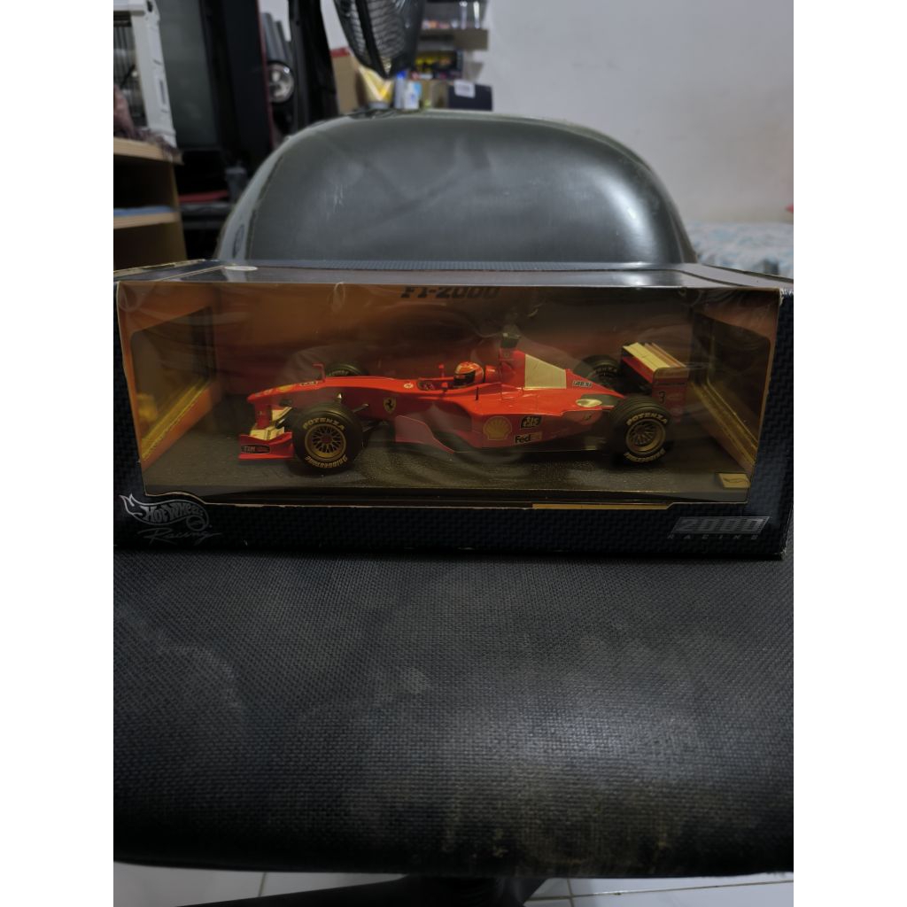 HotWheels Hot Wheels Diecast Formula 1 F1 Skala Scale 1:18 1/18 Michael Schumacher Ferrari No 3 2000