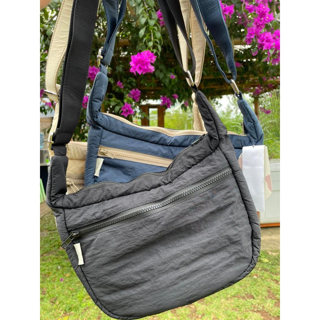 nylon shoulder bag