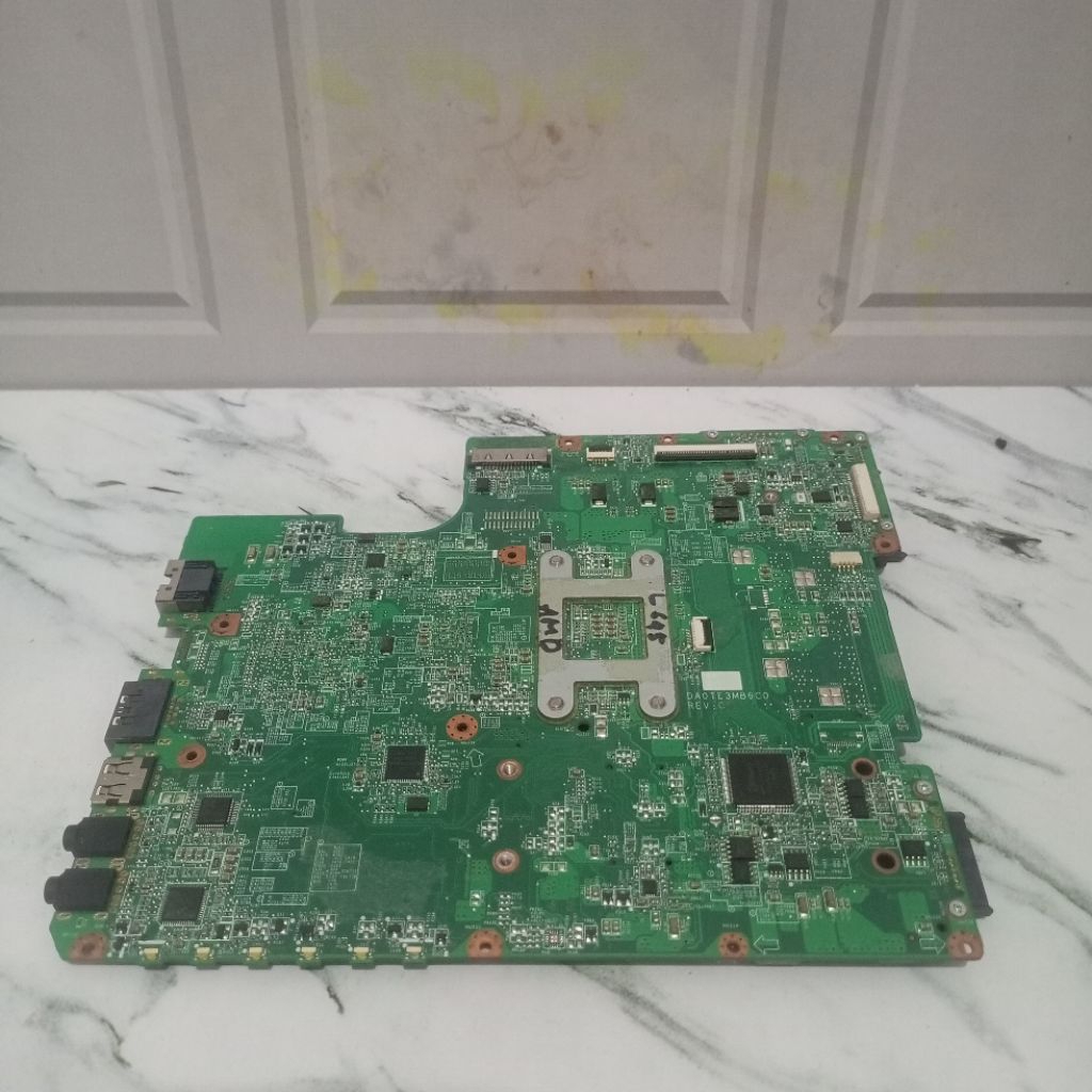 Motherboard Toshiba L645 bekas servis