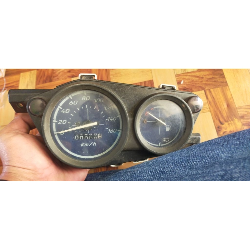spidometer Suzuki Skywave