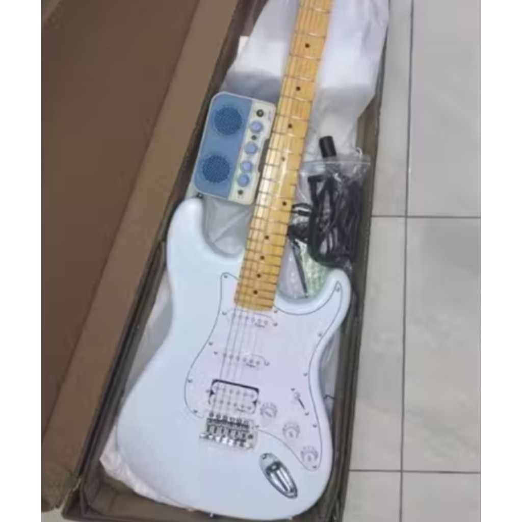 Gitar Listrik Scorpion SS120 // FULL SET + AMPLI + BONUS // SECOND JUAL RUGI