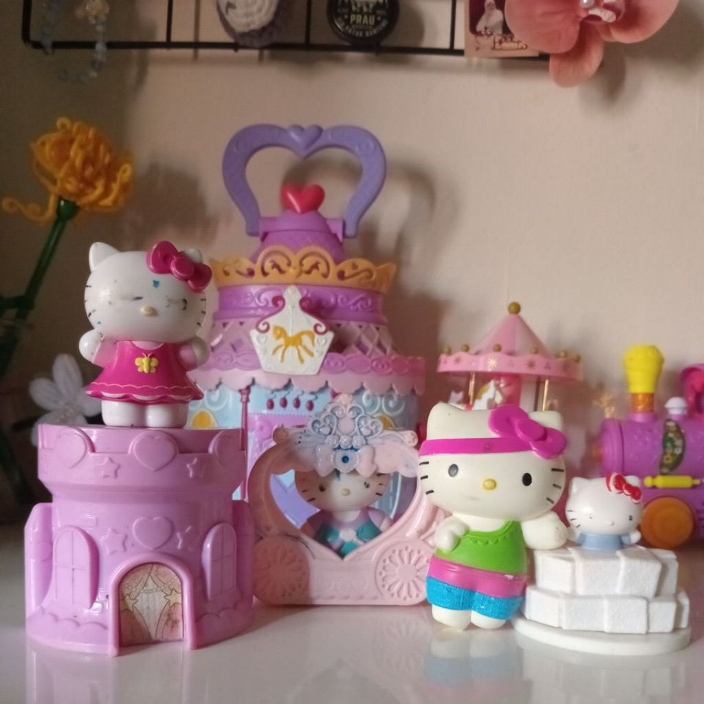 Hello kitty set°`McDonald's,BLUE-BOX and emco[chat for conditions]