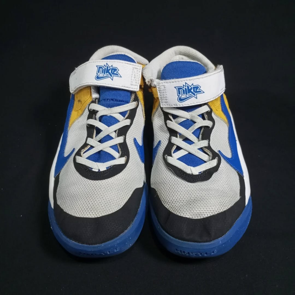 PRELOVED SEPATU BASKET ANAK TEAM HUSTLE D 10 SIZE 37,5 SECOND