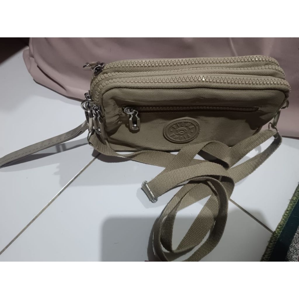 sling bag / pouch