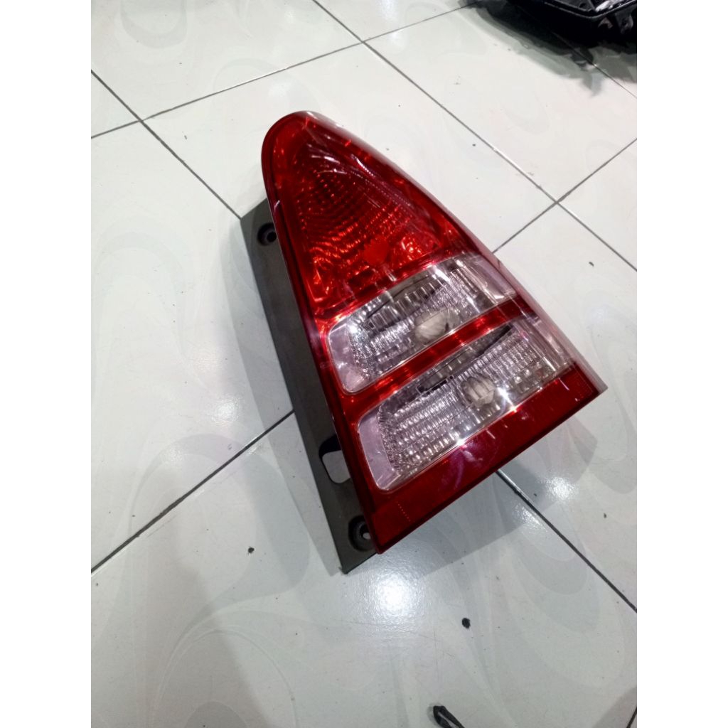 stoplamp lampu belakang Innova 2005-2007 original Ex upgrade