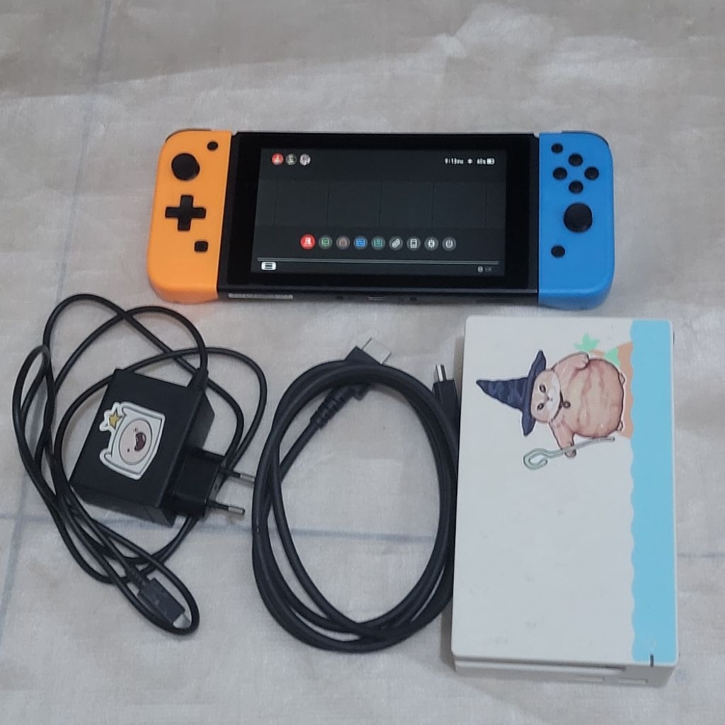 NINTENDO SWITCH V1 OFW + Joycon omelet + charger + Dock