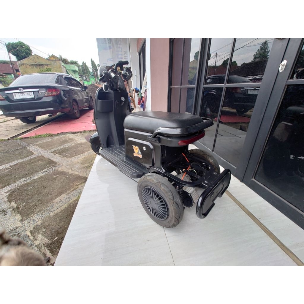 uwinfly roda 3 bekas (calon gerobak sepeda listrik)
