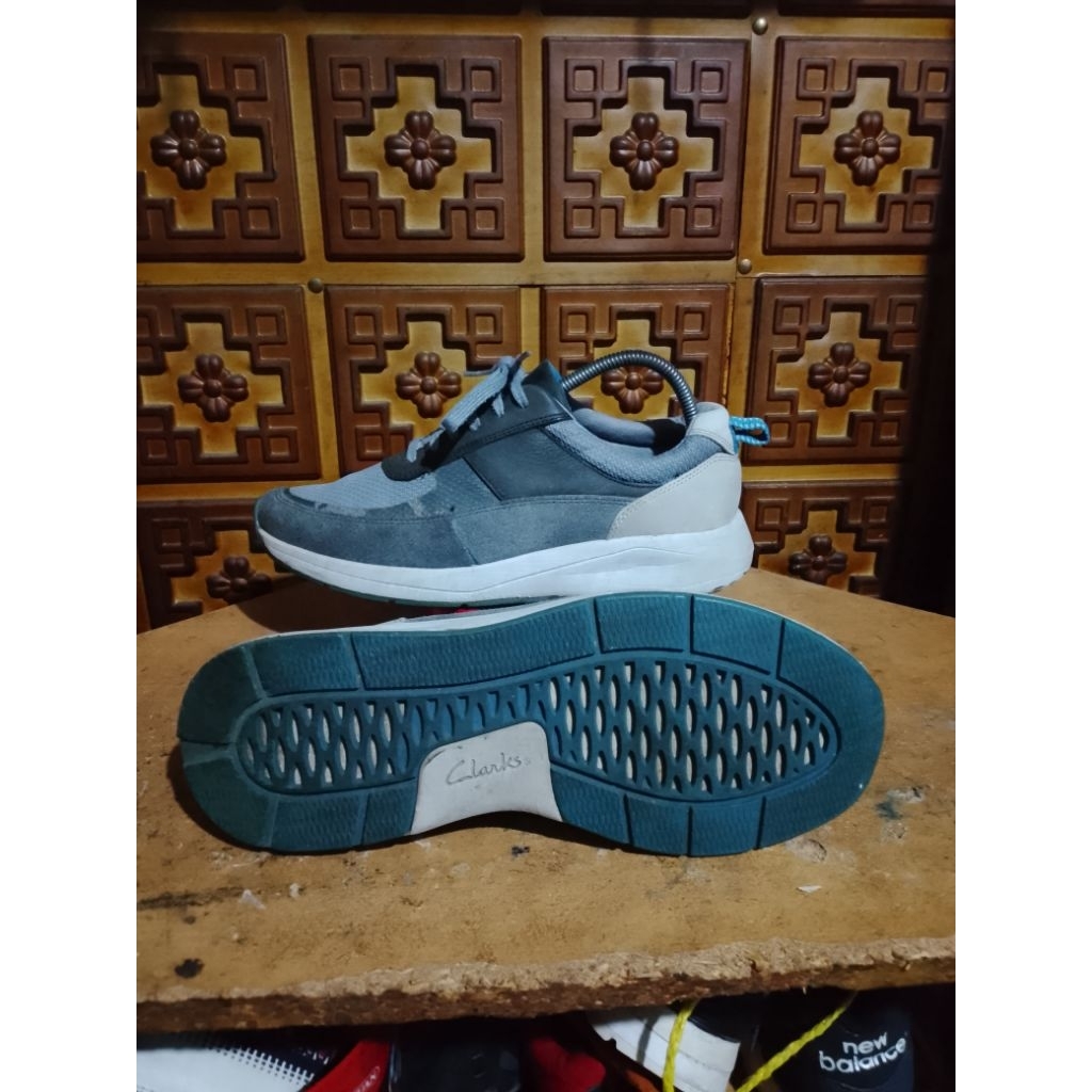 sepatu second Clark size 41