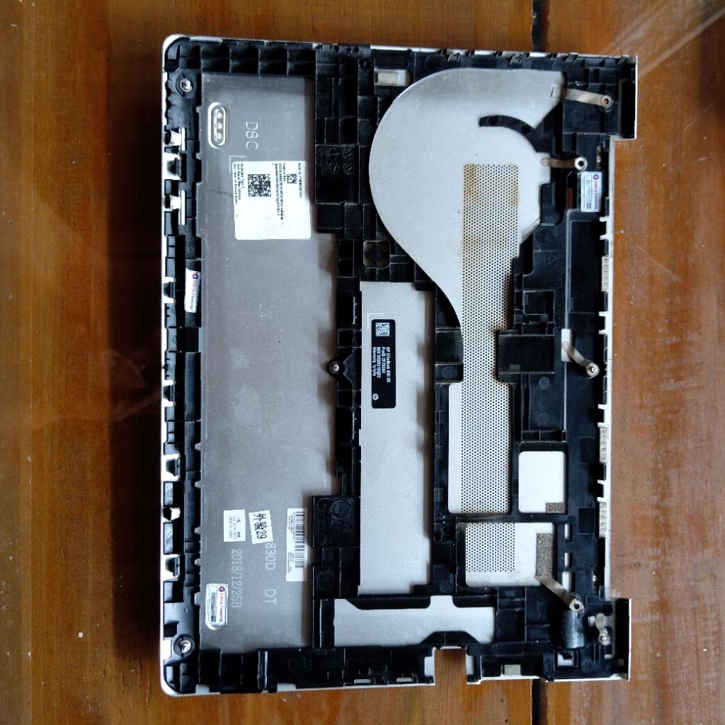 casing bawah hp Elitebook 830 g5