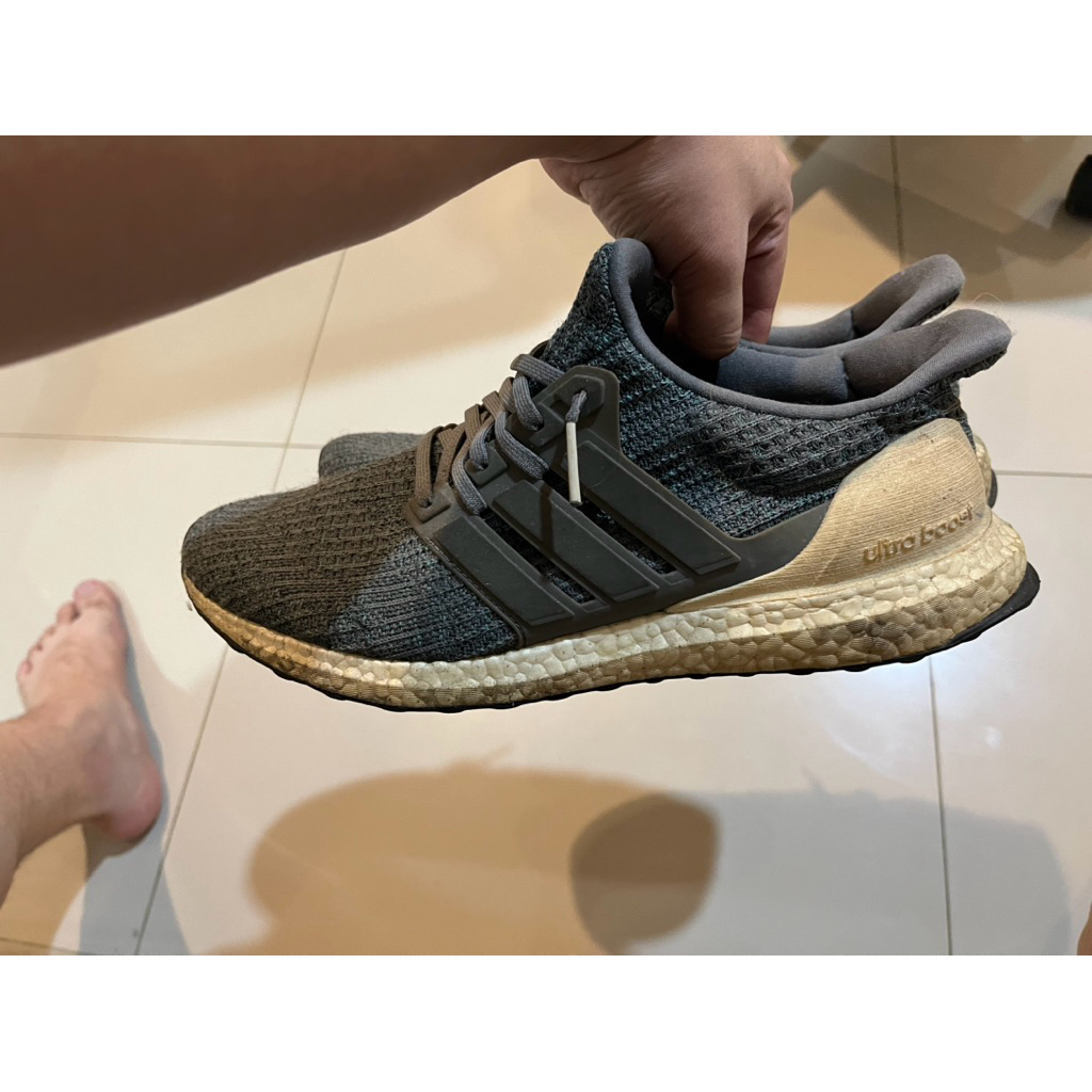 Sepatu Adidas UltraBoost Ori