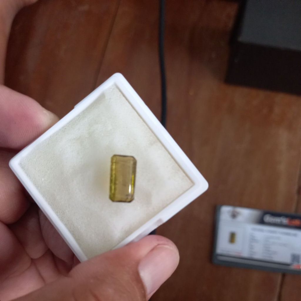 natural Canary Tourmaline ID CaRD