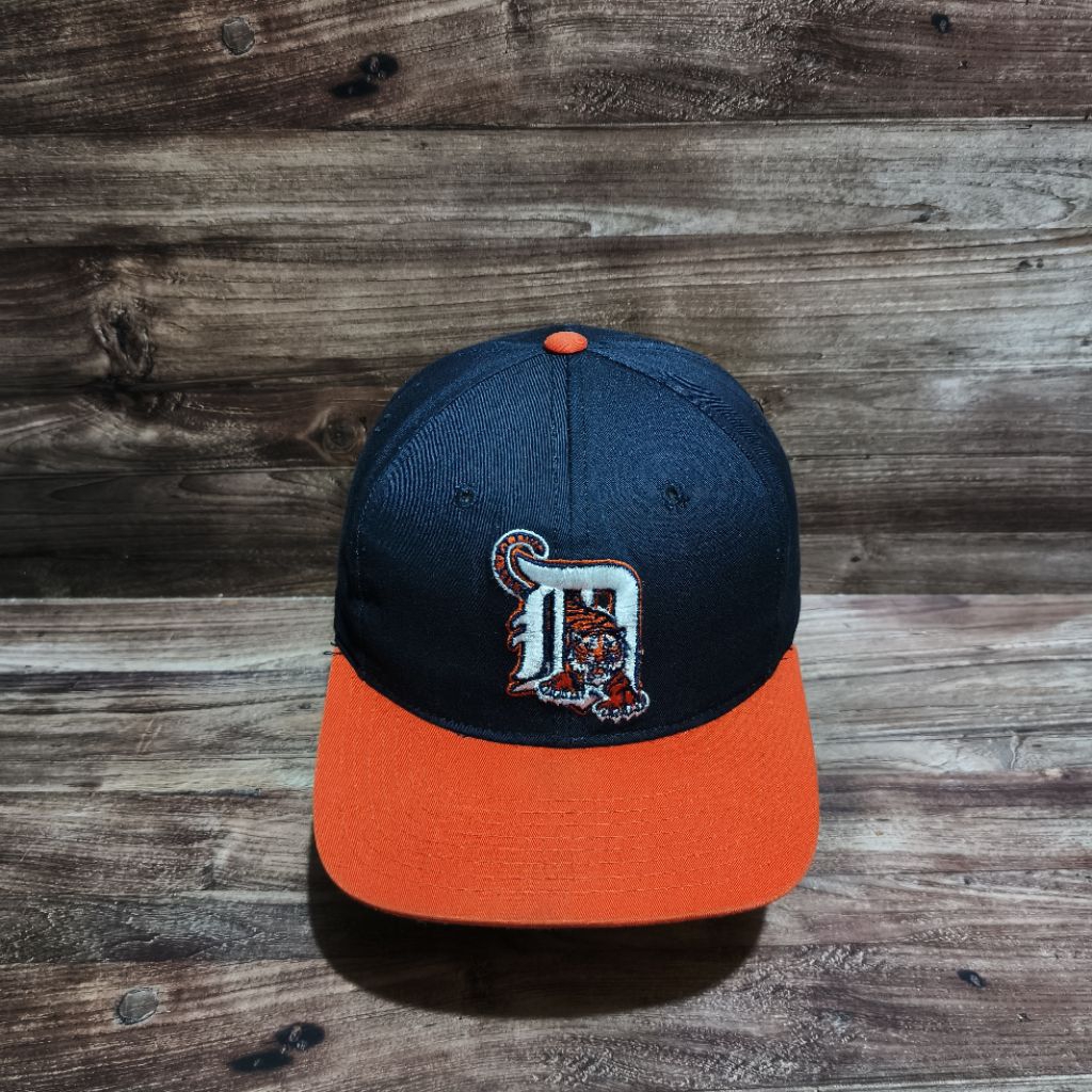 topi snapback new era pro model Detroit tiger