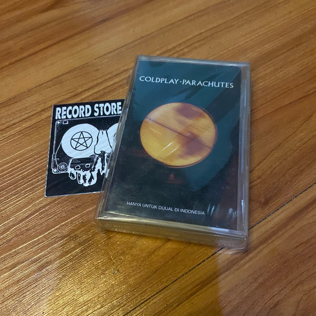 kaset coldplay - paracutes