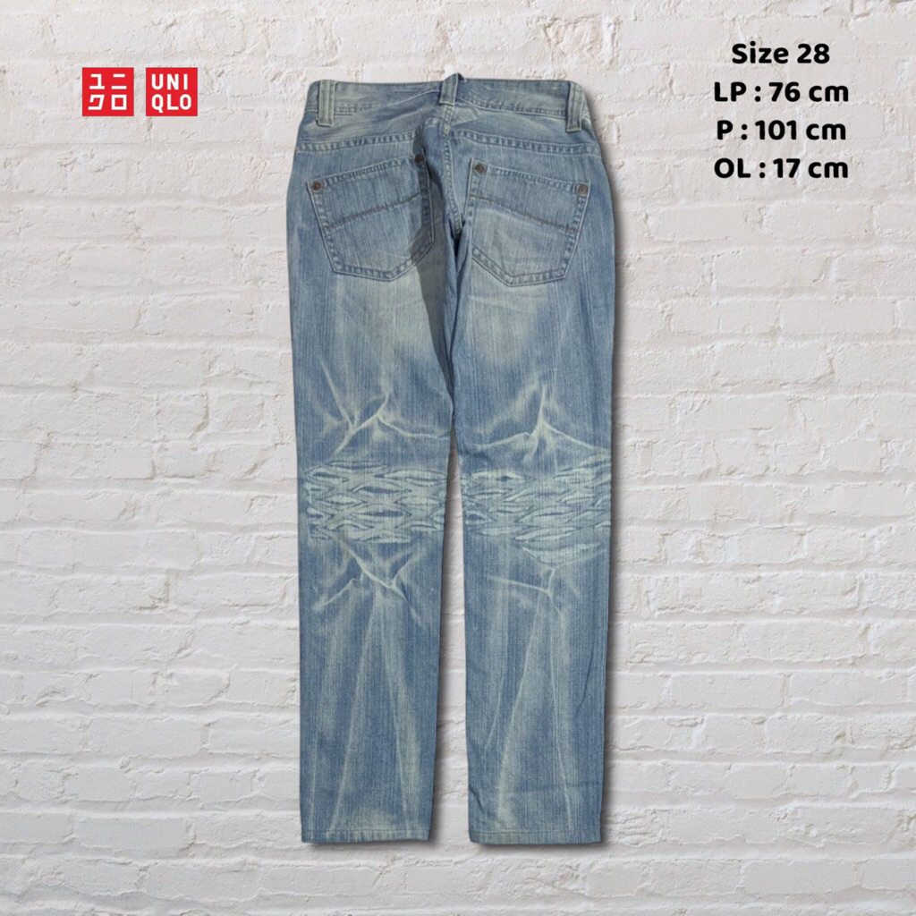 Size 28 Celana Panjang Jeans Uniqlo Light Blue Washed Fading Slim fit Original Second Preloved #C2J1
