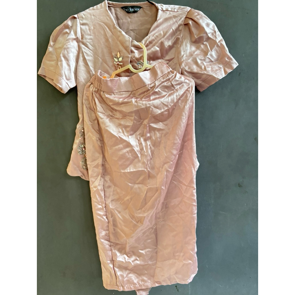 preloved kebaya anak perempuan Floo_fashion 1 set