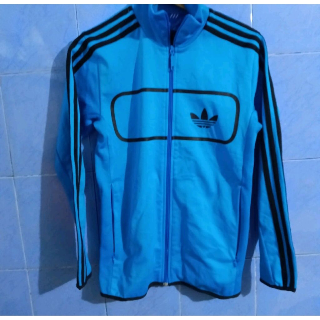 tracktop Adidas biru muda