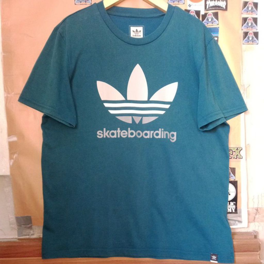 ADIDAS skateboarding t-shirt size L private collection original
