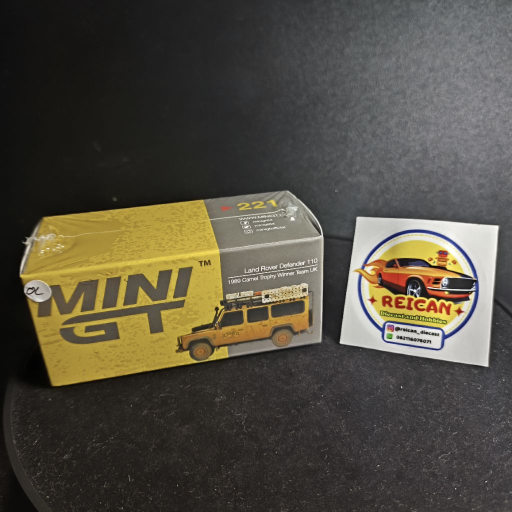 MINI GT - LAND ROVER DEFENDER 110 | 1989 CAMEL TROPHY WINNER TEAM UK