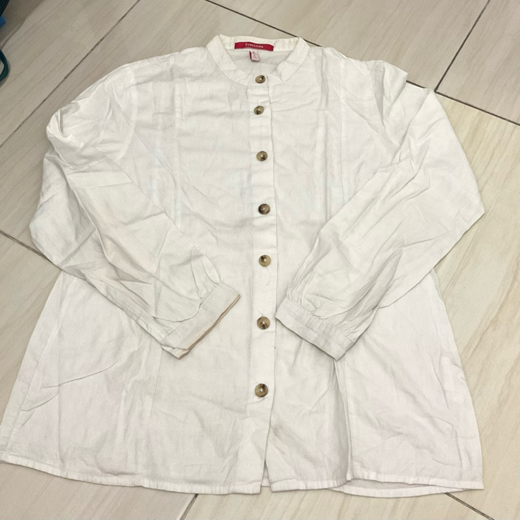 Preloved Kemeja Putih Cressida