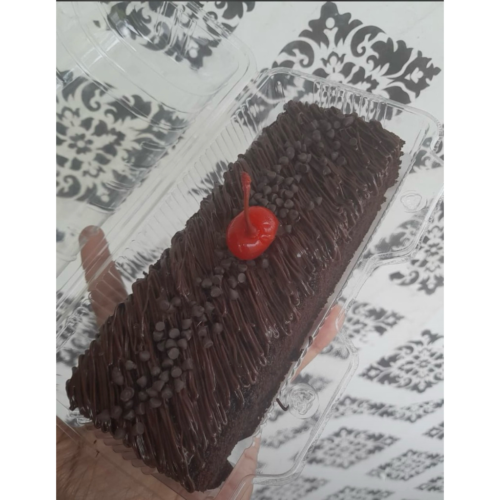 Cake Blackforest Hot From Oven 18x7 cm ( bisa ganti topping keju)