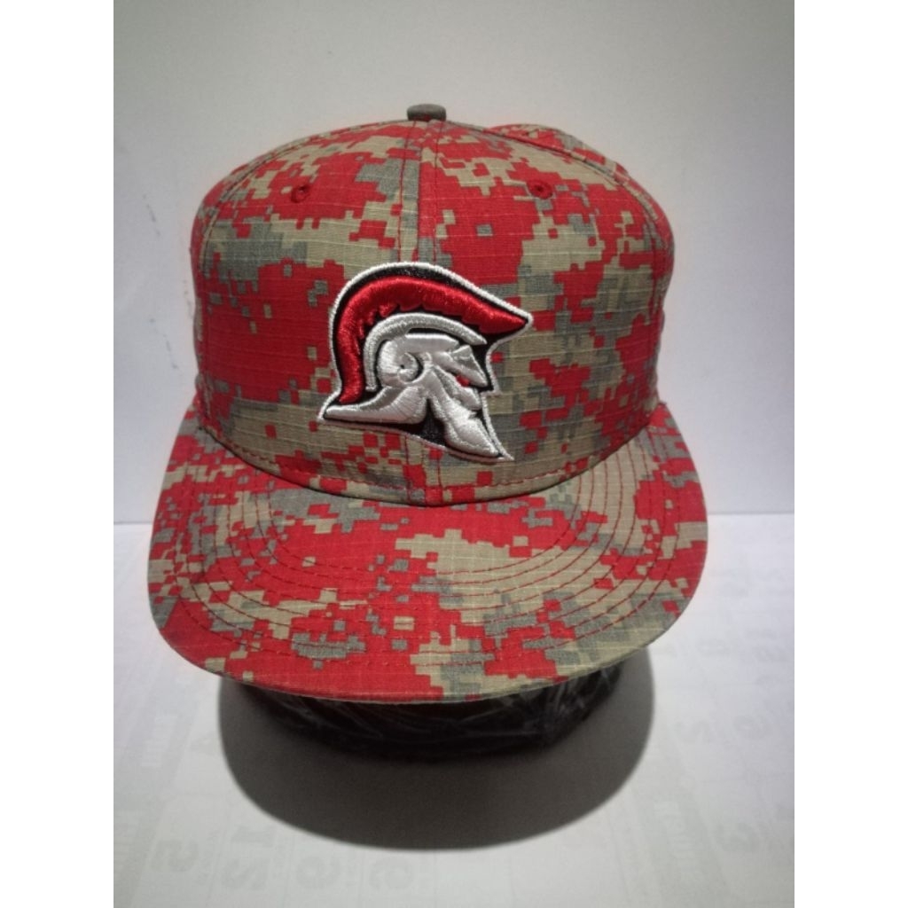 Topi under fitted size 7 second