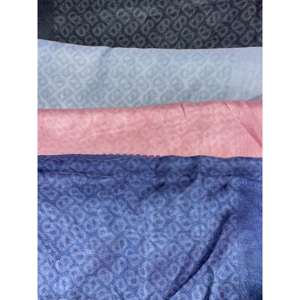 BUTTONSCARVES TAPIS