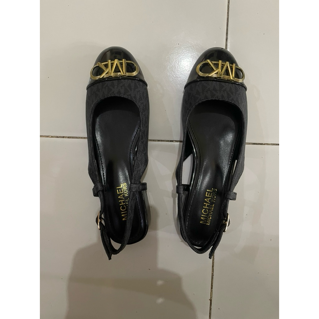 Sandal Sepatu Michael Kors-37