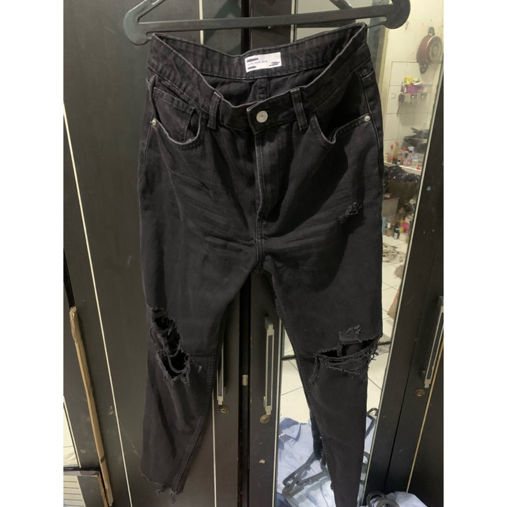 preloved ripped jeans bershka